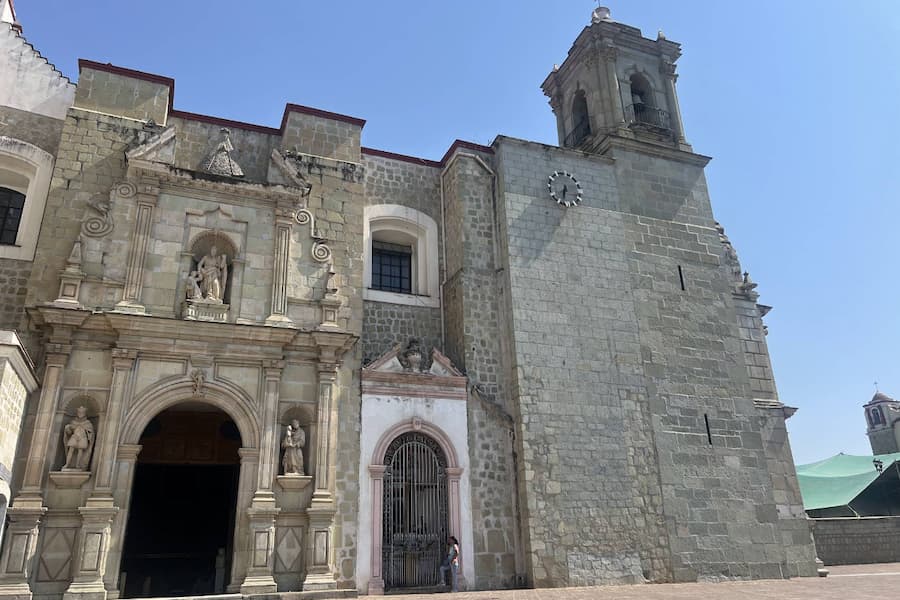Arte religioso y exvotos en el Museo de la Basílica de la Soledad